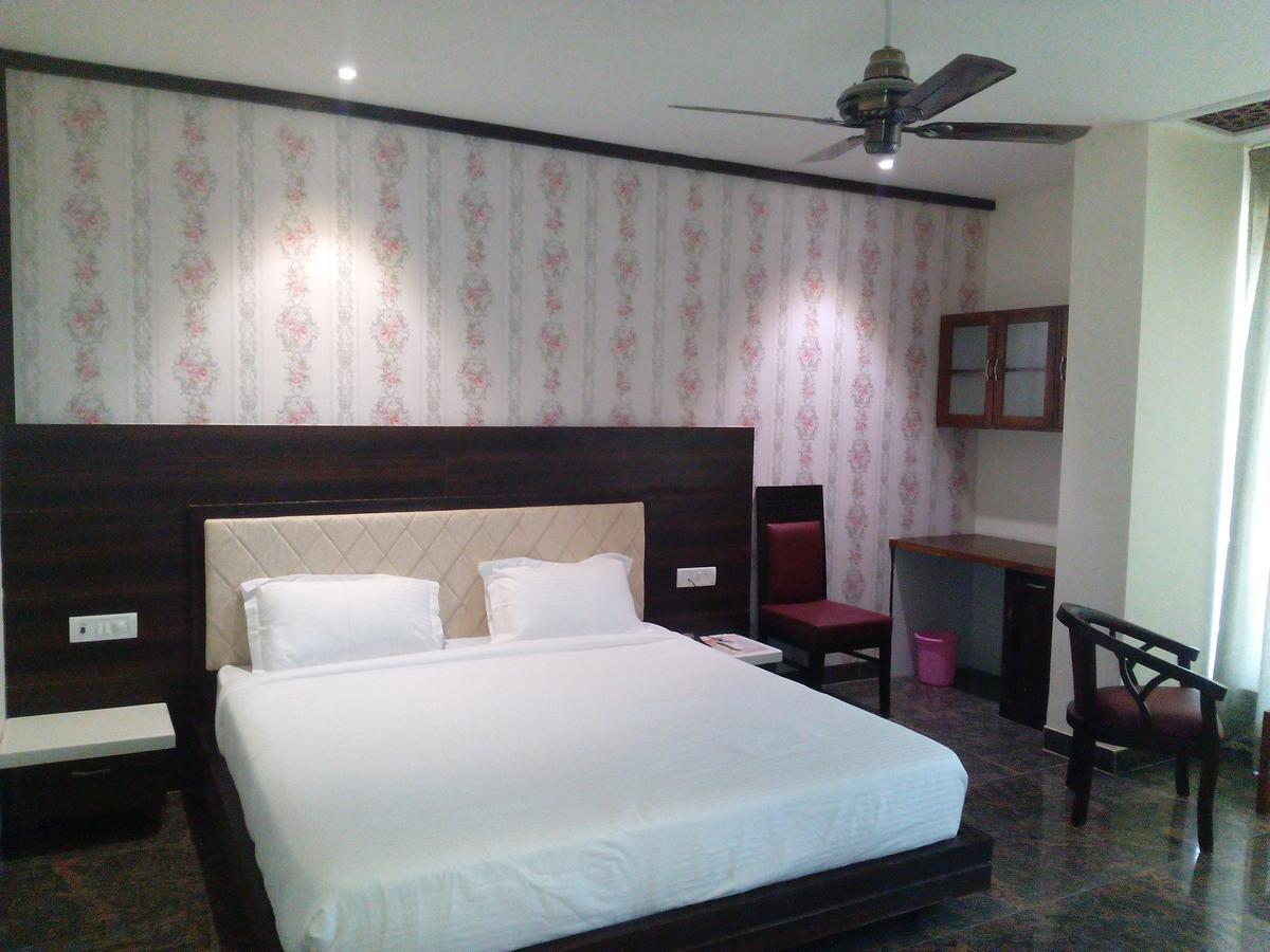 Rewa Residency Otel Dış mekan fotoğraf